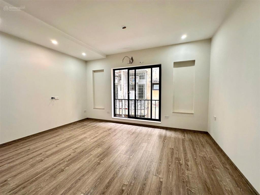 Chính chủ cho thuê tầng 1 & 2 nhà mặt phố nguyễn quý đức, thanh xuân diện tích 130m2/sàn, mt 5.2m