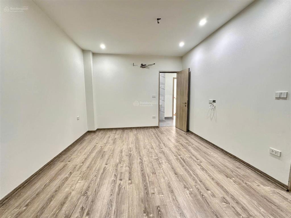 Chính chủ cho thuê tầng 1 & 2 nhà mặt phố nguyễn quý đức, thanh xuân diện tích 130m2/sàn, mt 5.2m