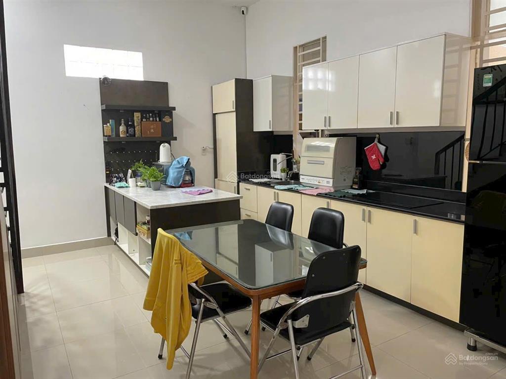 Bán nhà riêng đẹp tại đường nguyễn văn ràng, 6 tỷ, 178m2, 3pn, 4wc, pháp lý đầy đủ
