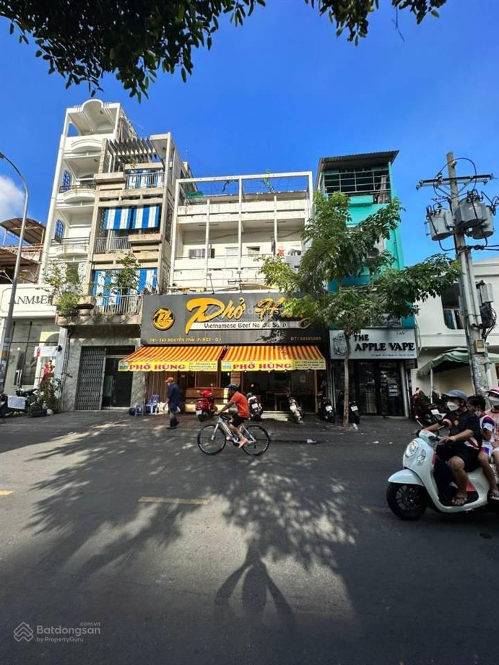 Vị trí vàng nguyễn trãi  8.5x24m (cn 266m²)  hđt 100tr/tháng  5 tầng hẻm hông 5m  giá 120 tỷ