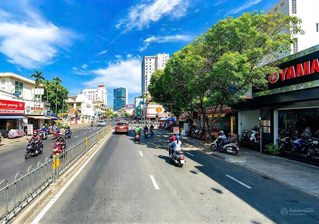 Hiếm có  phan đăng lưu phú nhuận  9x16m nở hậu 9.65m (cn 140m²)  hđt 150tr/th  giá 48 tỷ