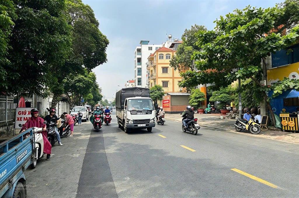 Khuôn đất lớn  mặt tiền lê trọng tấn tân phú  22x62m (cn 1370m2)  gpxd hầm 5 tầng  giá 110 tỷ