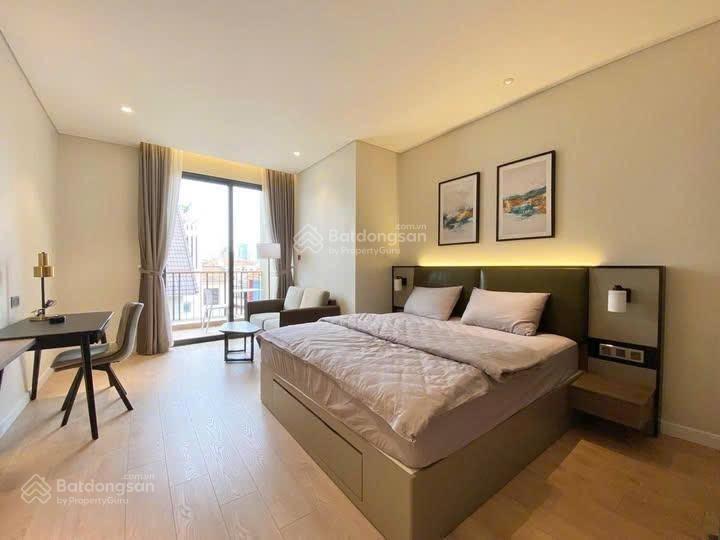 Studio ban công ngay trung tâm quận 7