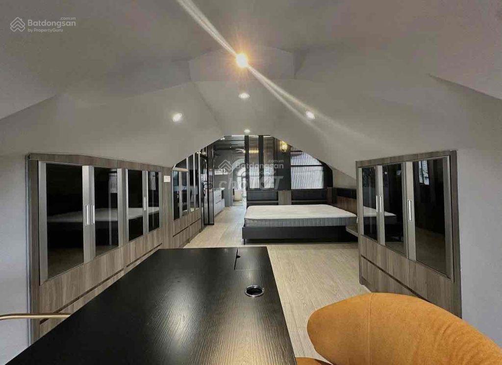 Căn hộ penthouse 1pn ban công trung tâm quận 7