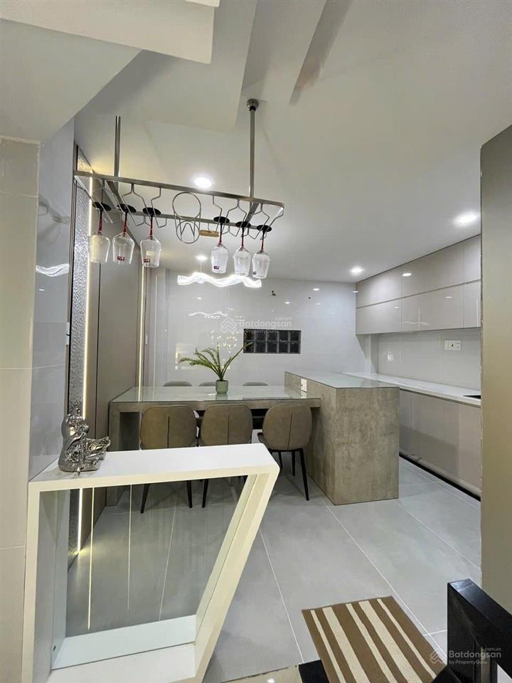 Siêu phẩm nhà phố có thang máy full nội thất cao cấp 1/ lạc long quân, p. bình thới, q.11