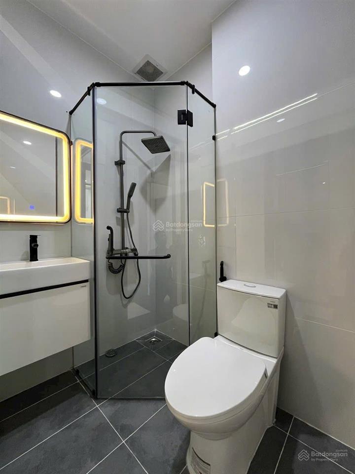 Siêu phẩm nhà phố có thang máy full nội thất cao cấp 1/ lạc long quân, p. bình thới, q.11