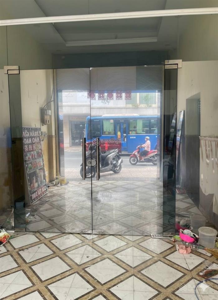Cho thuê nhà mt kinh doanh đường trần hưng đạo, q. 5 (gần tản đà) giá thuê 35 triệu/tháng