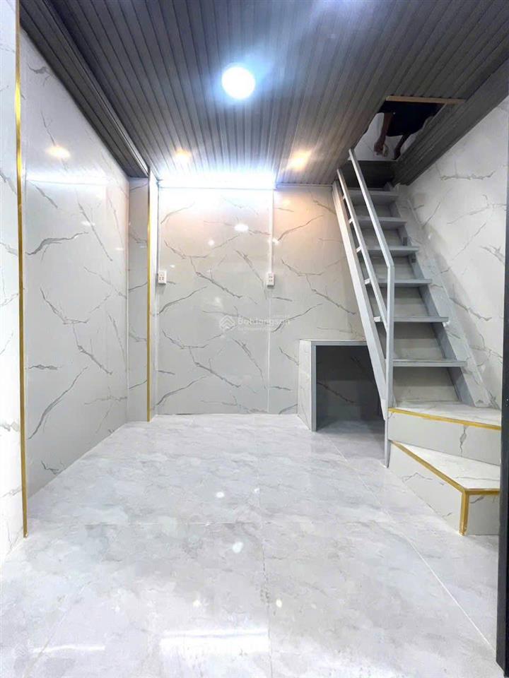 Bán nhà hẻm 1/ thẳng 4m gần mặt tiền lạc long quân