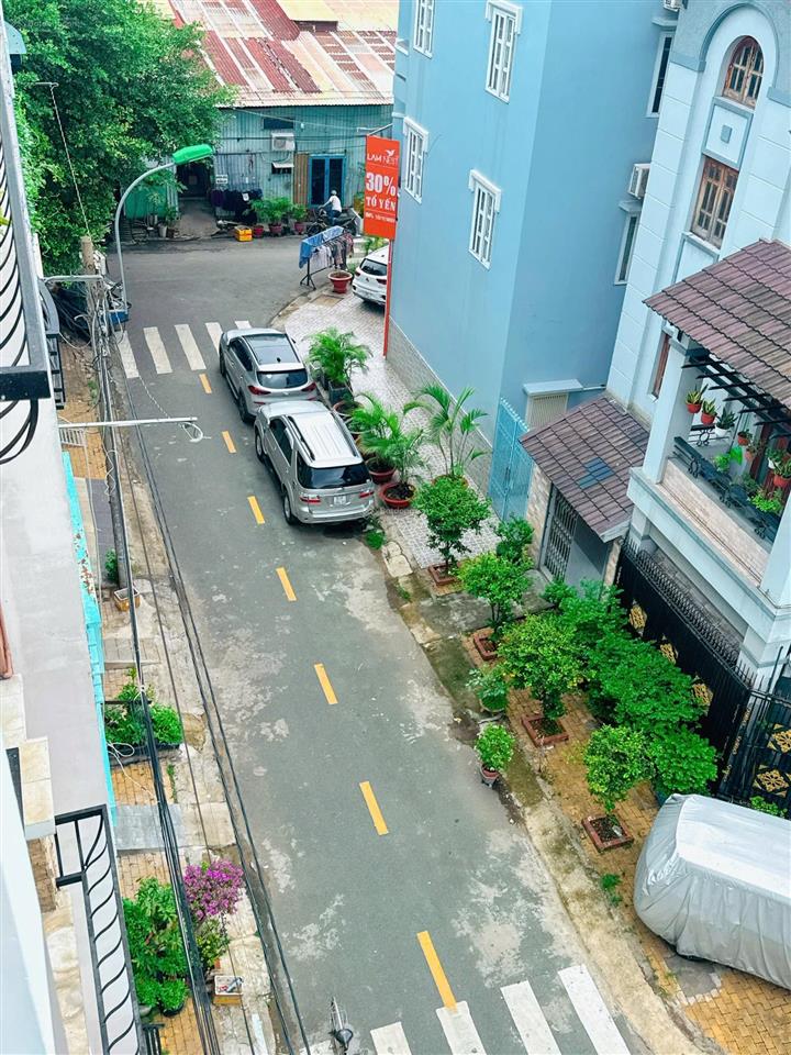 Nhà mặt tiền 10m khu vip bông sao p5 q8
