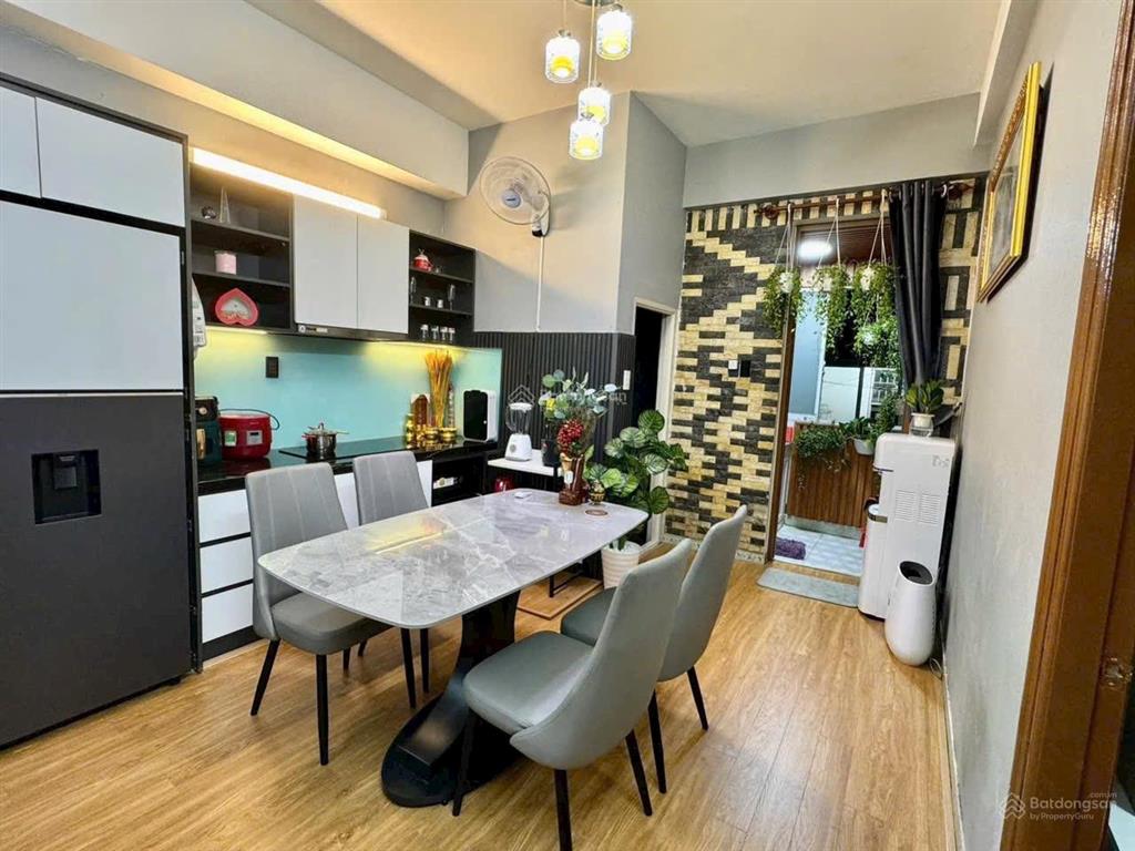 Chung cư kiến thành 62 bà hom, p. 13, quận 6. giá bán 2 tỷ 800 tl