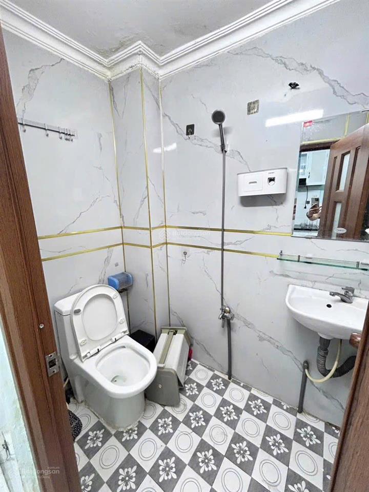 9tr/tháng  âu dương lân p3 q8 2pn, nhà trọ mới có sẵn nội thất, gần cầu chữ y