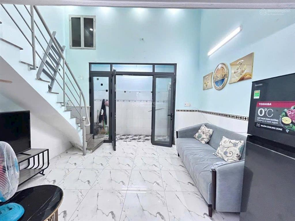 9tr/tháng  âu dương lân p3 q8 2pn, nhà trọ mới có sẵn nội thất, gần cầu chữ y