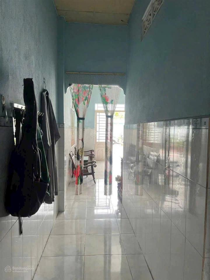 Nhà cấp 4 cách hiệp an đường bê tông 3,7m nhánh dx088. cách ql13 100m. nhà 1 phòng khách 2pn