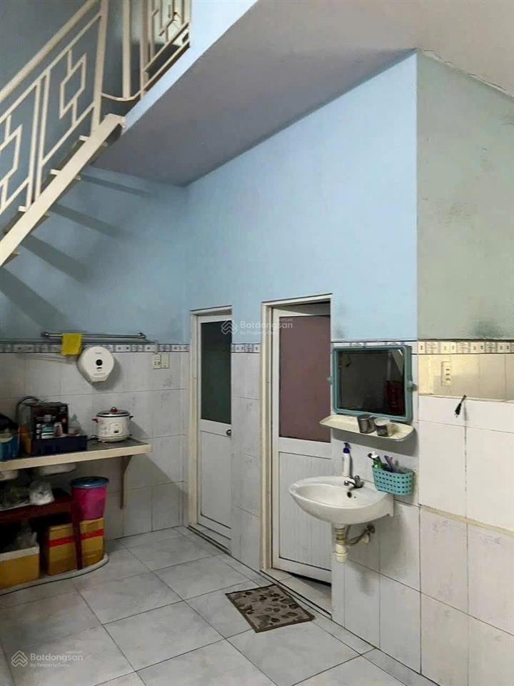 Nhà cấp 4 cách hiệp an đường bê tông 3,7m nhánh dx088. cách ql13 100m. nhà 1 phòng khách 2pn