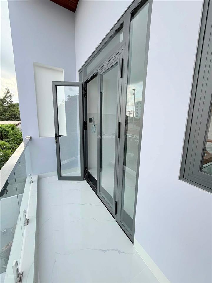 Căn nhà mới toanh 100%
 đc 1/nguyễn văn thành dt 4x19, thổ cư 60m² cách ngã 4 sở sao 200m