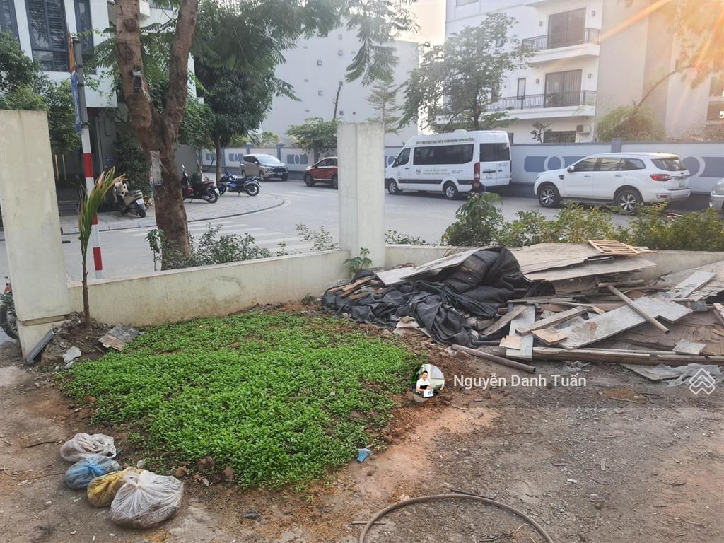 Chỉ còn 25 tỷ bán nhanh biệt thự góc 200m2 khu d geleximco lê trọng tấn.