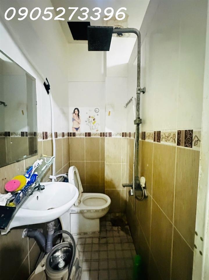GIÁP QUẬN 10 - LẠC LONG QUÂN – CHÍNH CHỦ TỰ XÂY CHẮC CHẮN – 4 PN - GẦN HXH TRÁNH NHAU -