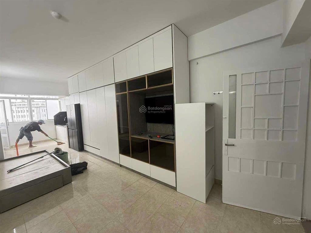 Chính chủ bán ch h3 hoàng diệu q4, loại 1 phòng ngủ 1wc 38m2 3,15 tỷ