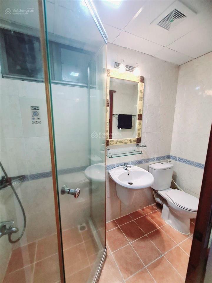 Ch chợ nga central garden 328 võ văn kiệt q1 2pn 2wc 90m² đầy đủ nt nhà đẹp thoáng mát 14tr ở liền