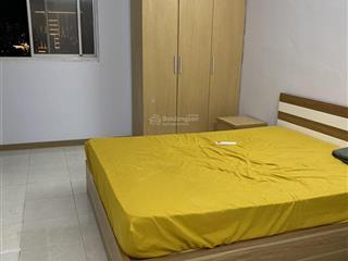 Cô hương cho thuê ch vạn đô 348 bến vân đồn q4 2pn 1wc 78m full nội thất, ban công thoáng mát 12tr