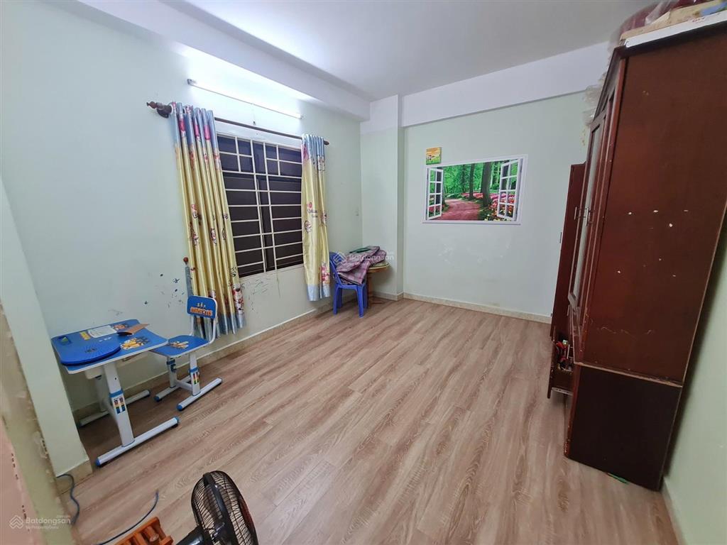 Chính chủ bán ch khánh hội 1 bến vân đồn q4 2pn 1wc 76m ban công thoáng mát tầng giữa, shcc 4,7 tỷ