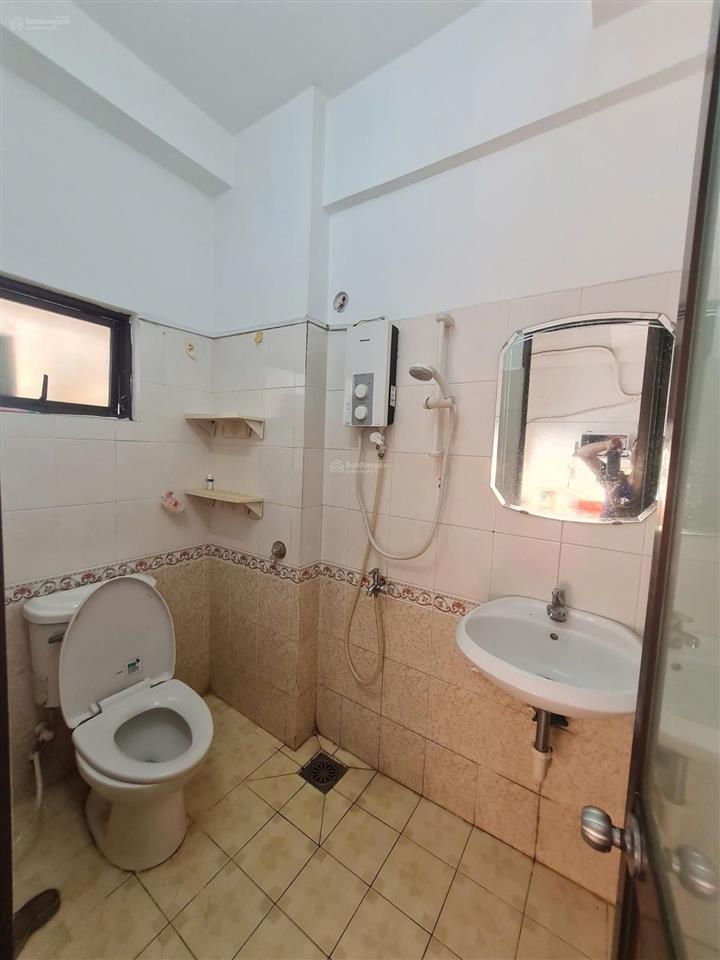 Chính chủ bán ch khánh hội 1 bến vân đồn q4 2pn 1wc 76m ban công thoáng mát tầng giữa, shcc 4,7 tỷ