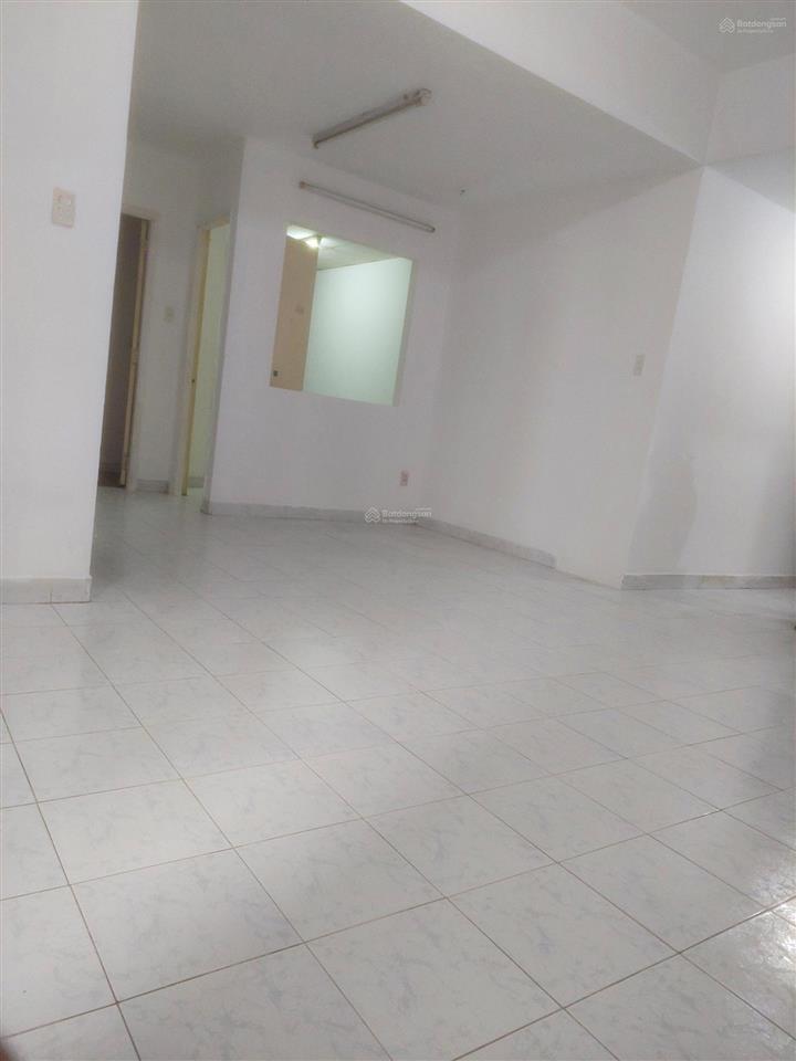 Cô hương cho thuê ch 2pn2wc 75m nhà trống (ko nt có mlanh mnn) đẹp, ban công thoáng mát 12tr ở liền