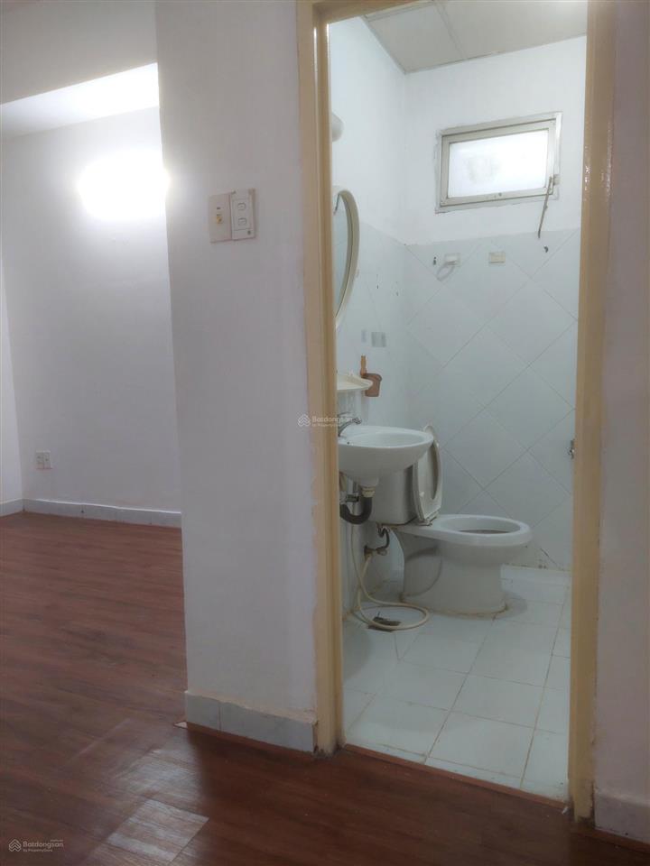 Cô hương cho thuê ch 2pn2wc 75m nhà trống (ko nt có mlanh mnn) đẹp, ban công thoáng mát 12tr ở liền