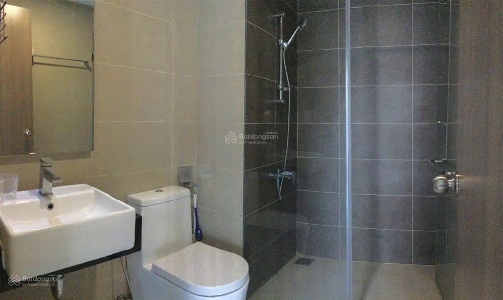 Penthouse chung cư tôn thất thuyết p1q4 105m đầy đủ nt nhiều cửa sổ thông thoáng 14tr chốt, ở liền