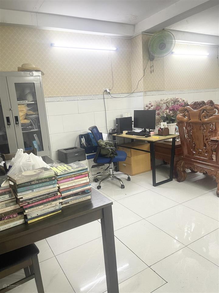 Bán nhà mt nam hoà, p.phước long. dt 100m2, gần ngã tư rmk, metro, svđ rạch chiếc. giá 12tỷ