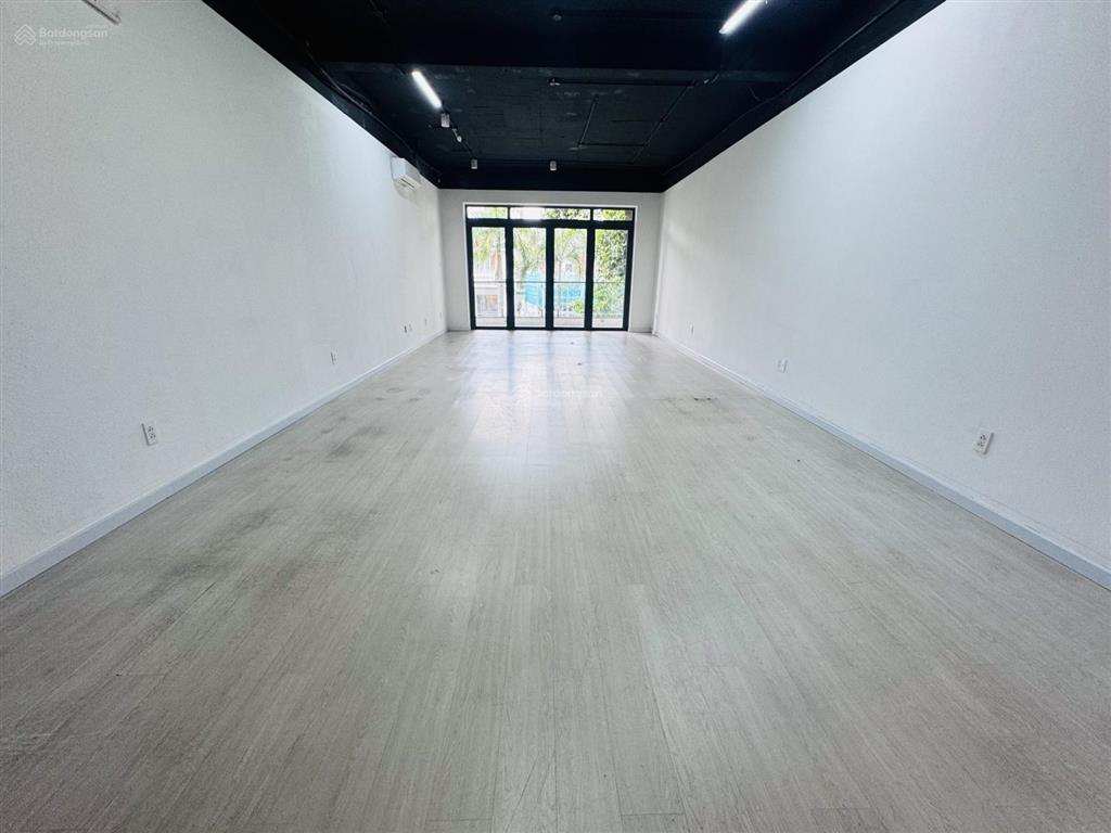 Cho thuê nhà phố mặt tiền kinh doanh kdc him lam, nguyễn thị thập, q.7  600m2, hầm, thang máy,pccc