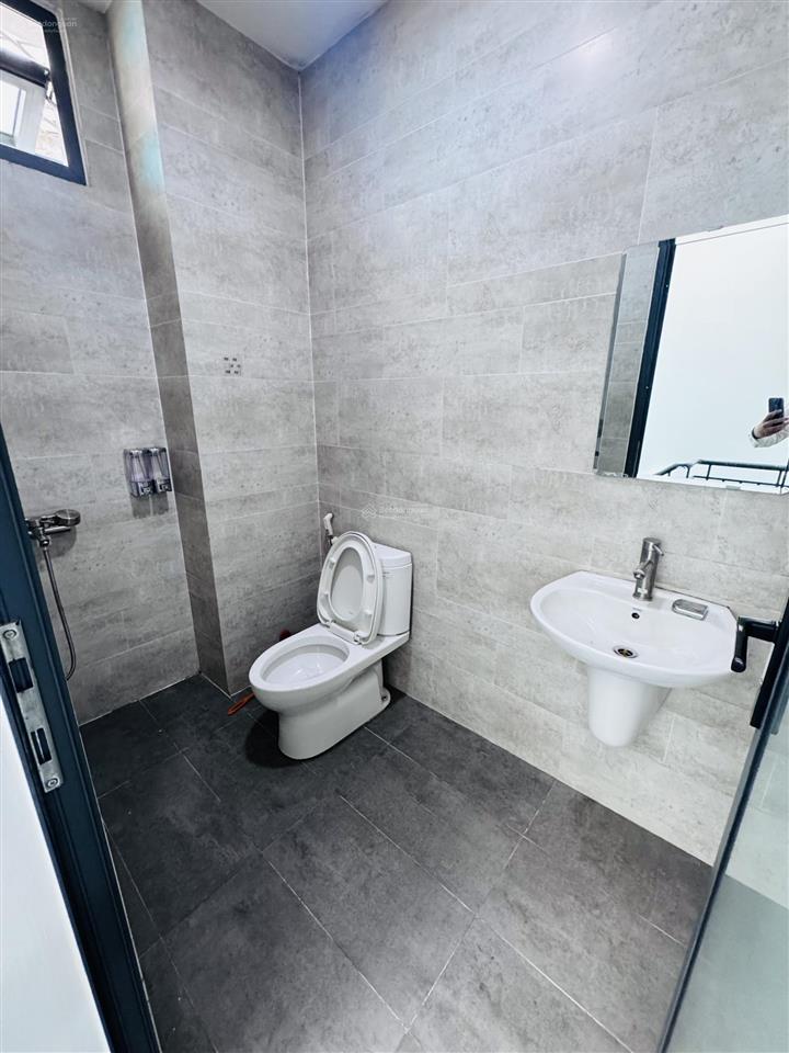 Cho thuê nhà phố mặt tiền kinh doanh kdc him lam, nguyễn thị thập, q.7  600m2, hầm, thang máy,pccc