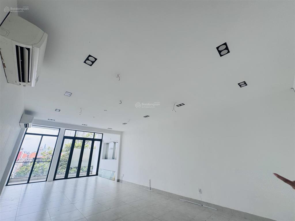 Cho thuê nhà phố mặt tiền kinh doanh kdc him lam, nguyễn thị thập, q.7  600m2, hầm, thang máy,pccc