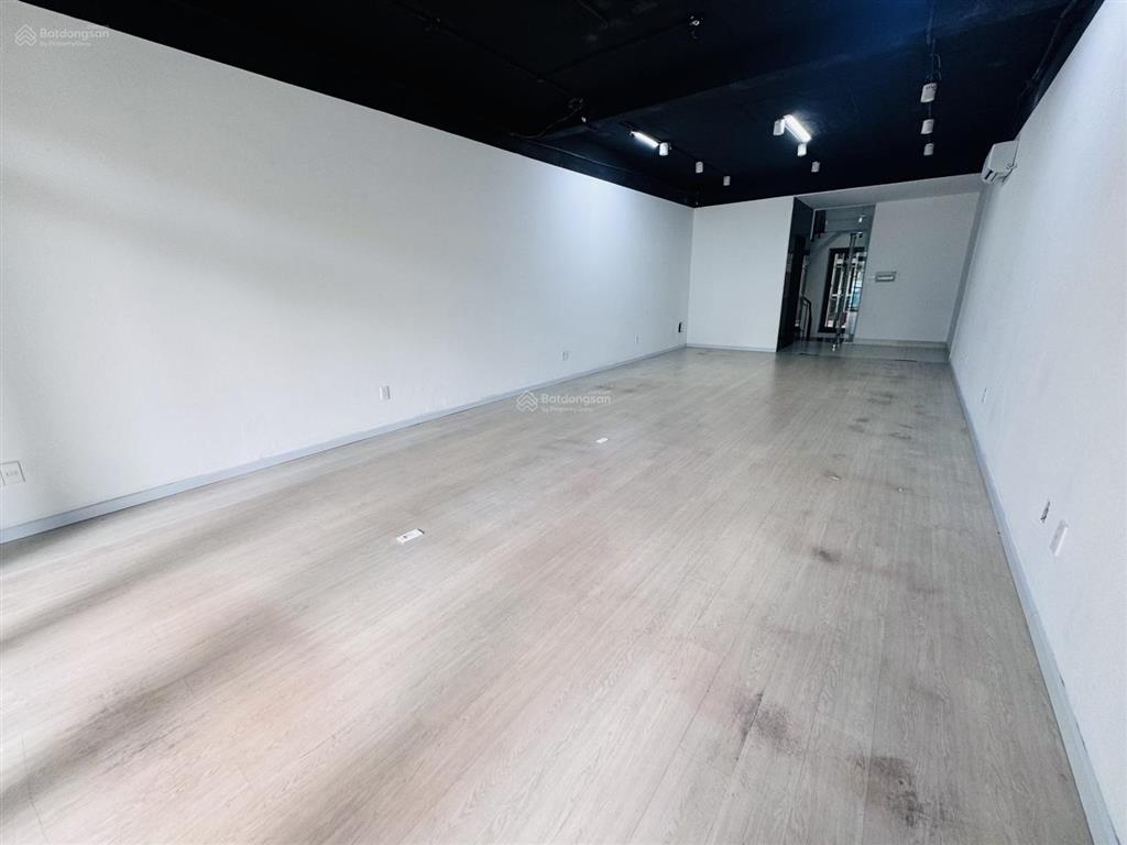 Cho thuê nhà phố mặt tiền kinh doanh kdc him lam, nguyễn thị thập, q.7  600m2, hầm, thang máy,pccc