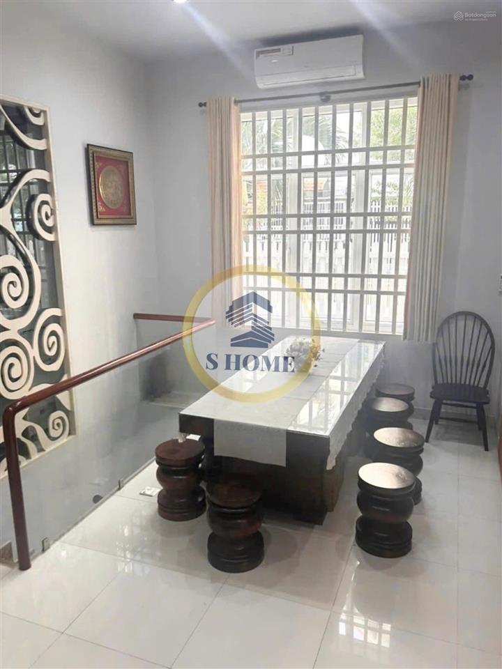 Cho thuê trệt biệt thự góc khu him lam  200m2, sân vườn hồ cảnh quan  ưu tiên văn phòng 30 triệu.