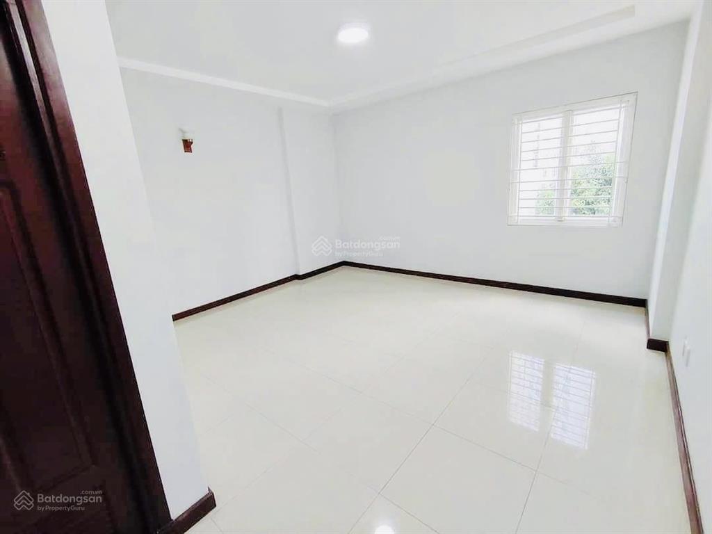 Cho thuê nhà vp kđt him lam, hầm + 4 tầng, dtsd 350m2, giá 35tr. đang trống vô liền