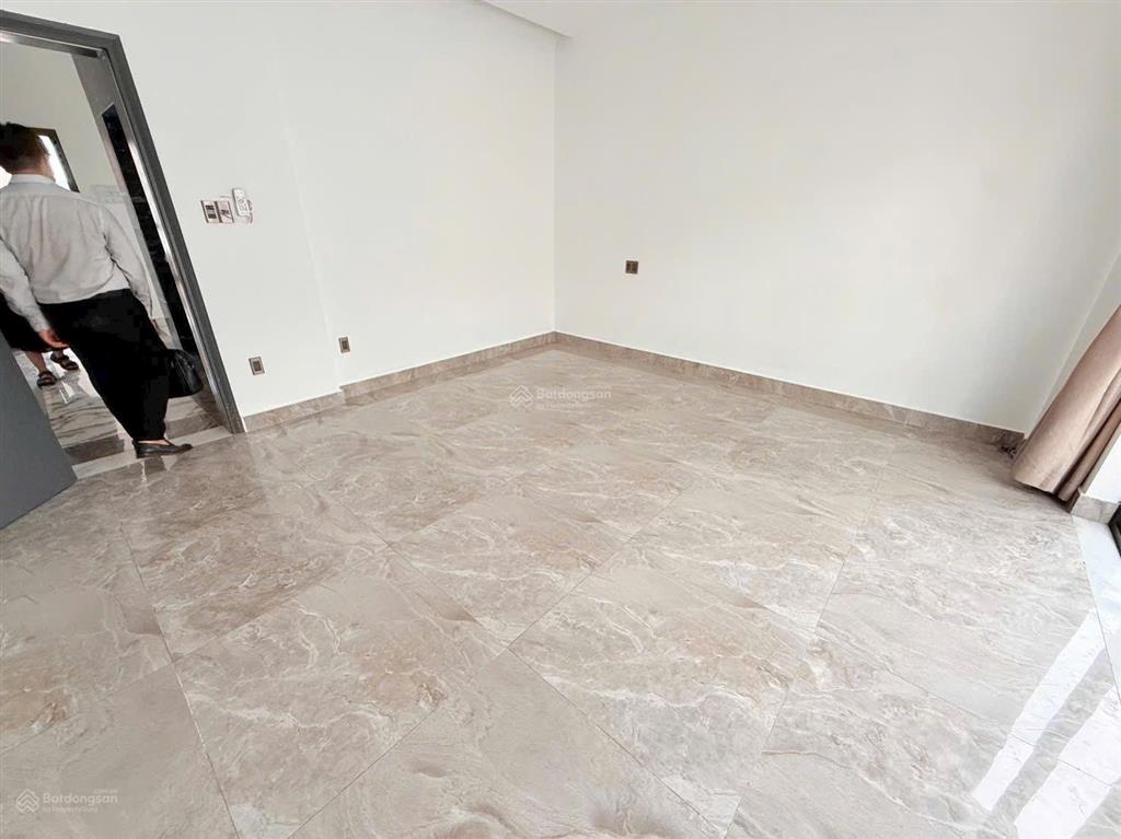 Cho thuê nhà nguyên căn kdc him lam quận 7, 700m2|10x20m, hầm, 4 lầu, thang máy, phù hợp làm vp/spa