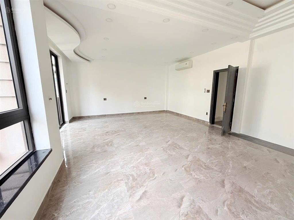 Cho thuê nhà nguyên căn kdc him lam quận 7, 700m2|10x20m, hầm, 4 lầu, thang máy, phù hợp làm vp/spa