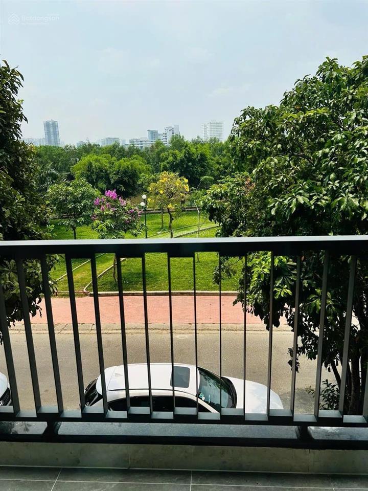 Cho thuê nhà phố him lam quận 7, 450m2, hầm, 6pn, 59 triệu/tháng bao thuế