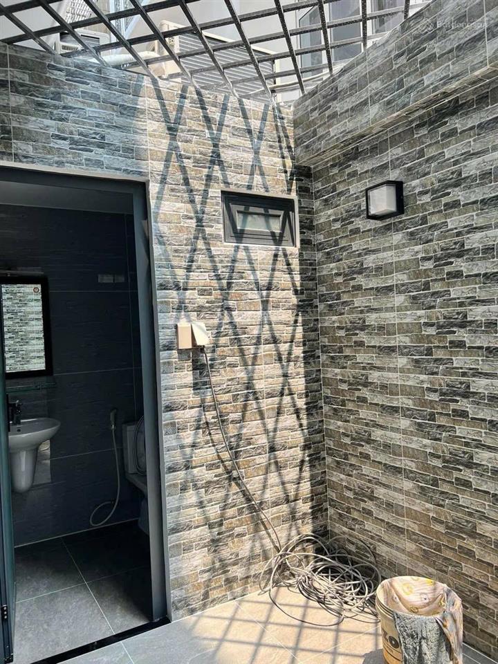 Cho thuê nhà phố him lam quận 7, 450m2, hầm, 6pn, 59 triệu/tháng bao thuế