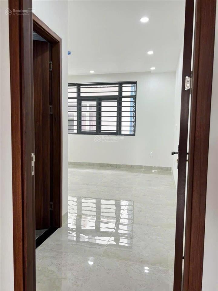 Cho thuê nhà phố him lam quận 7, 450m2, hầm, 6pn, 59 triệu/tháng bao thuế