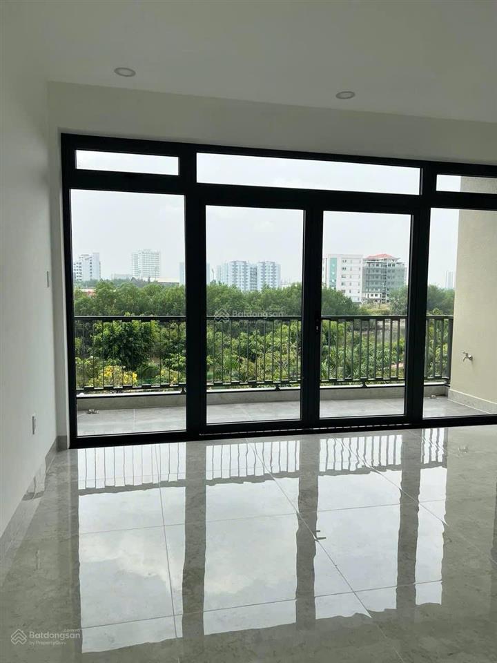 Cho thuê nhà phố him lam quận 7, 450m2, hầm, 6pn, 59 triệu/tháng bao thuế