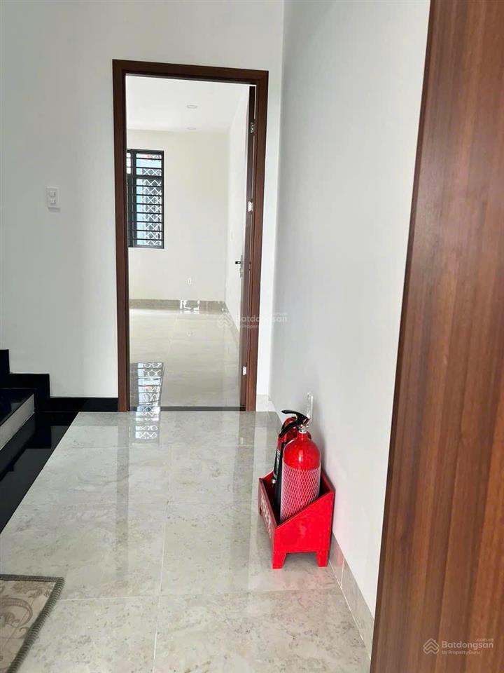 Cho thuê nhà phố him lam quận 7, 450m2, hầm, 6pn, 59 triệu/tháng bao thuế