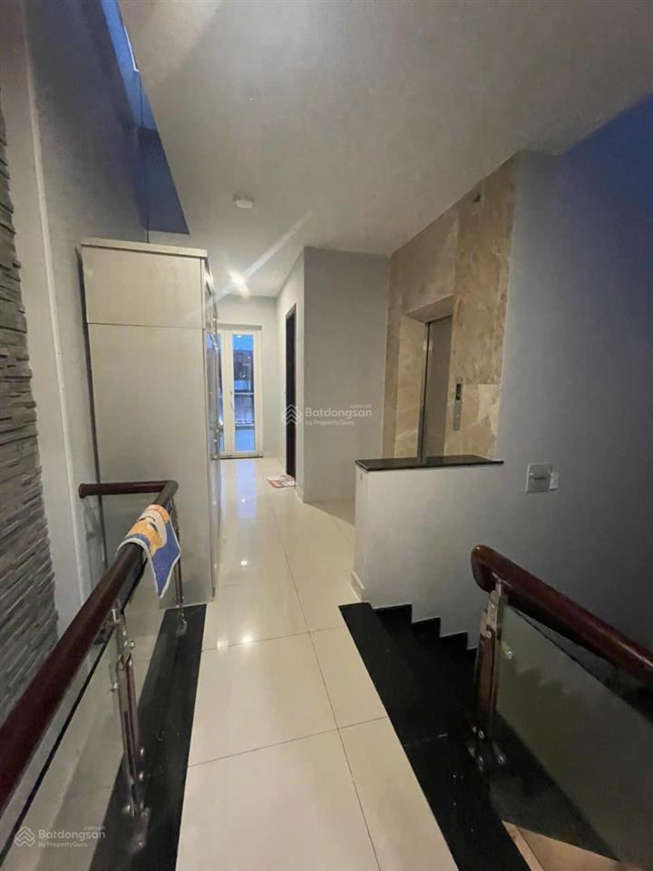 Cho thuê nhà phố mặt tiền hoàng trọng mậu, khu him lam. 6 lầu, 10 phòng, 6 wc có thang máy 78 triệu