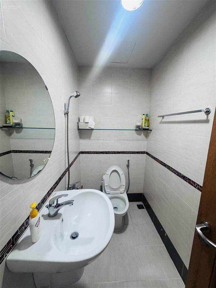 Cho thuê trệt góc him lam  vị trí đắc địa, giá tốt tại khu vực (26tr) đang trống