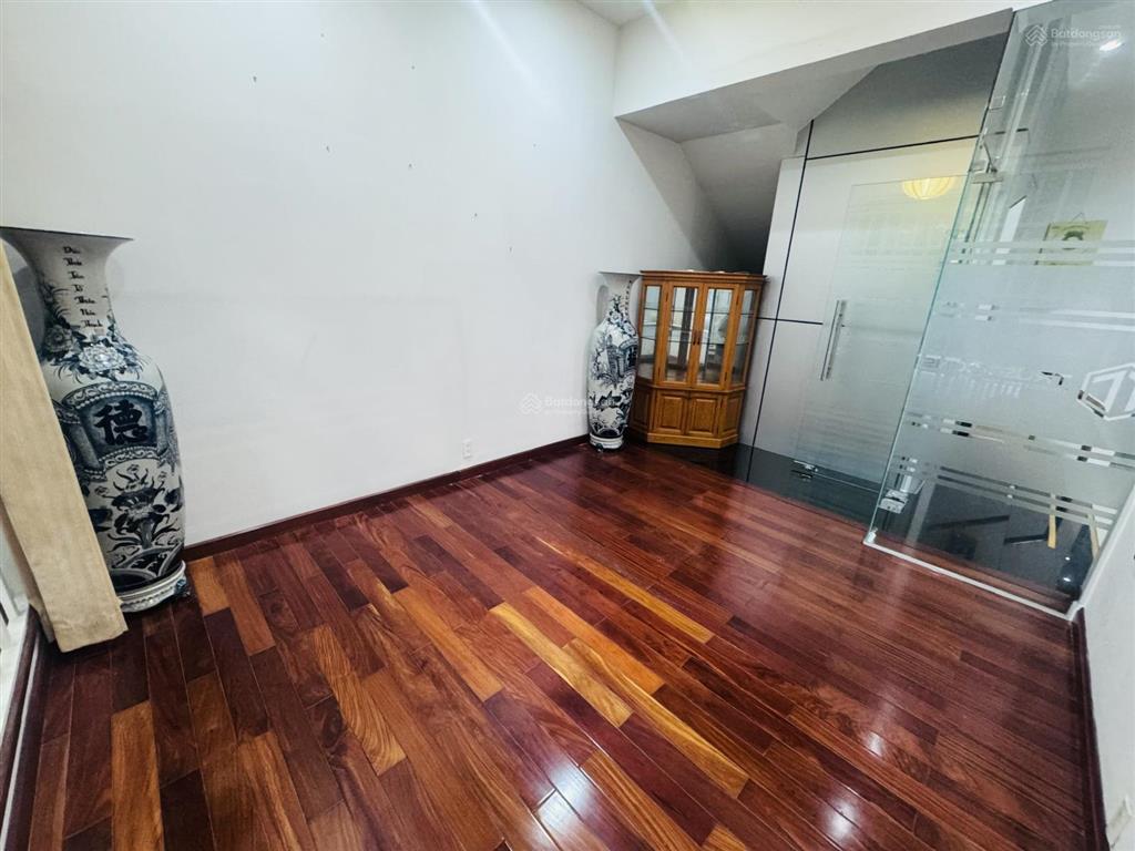 Cho thuê trệt góc him lam  vị trí đắc địa, giá tốt tại khu vực (26tr) đang trống