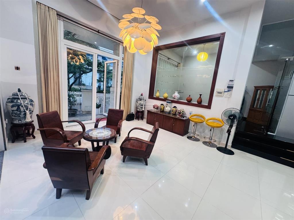 Cho thuê trệt góc him lam  vị trí đắc địa, giá tốt tại khu vực (26tr) đang trống
