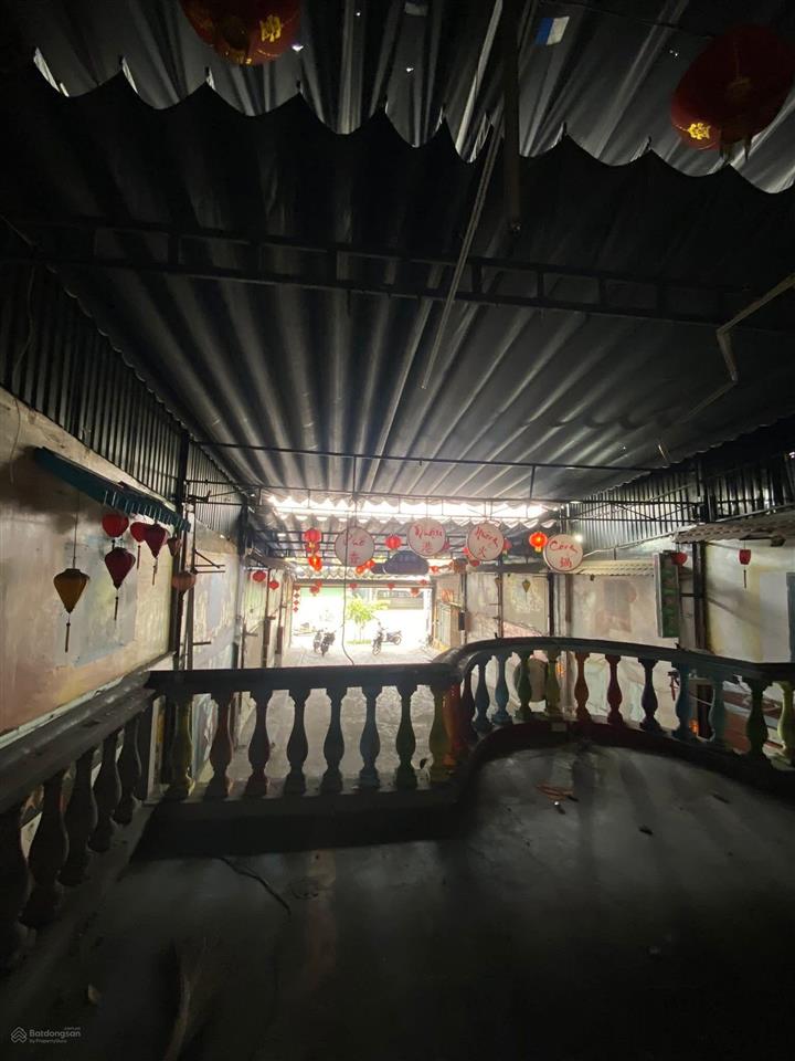 Mặt bằng khu sầm uất đường kênh tân hóa 8x28m, gác lững, giá 40 triệu