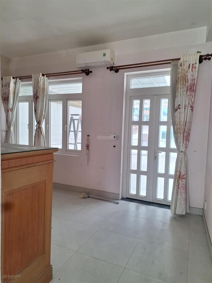 Nhà mặt tiền khu gò dầu  tân hương, 5,5x25m, 3 lầu, 6pn, 6wc, máy lạnh, giá 30 triệu
