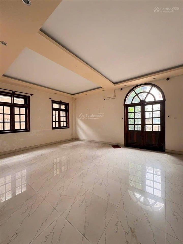 Biệt thự hẻm 6m tân hương, 15x28m, 3 tấm, 5pn, 6wc.